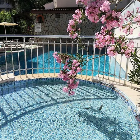 Icmeler Apart Hotel Apart Otel İçmeler